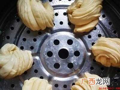 小花卷的做法