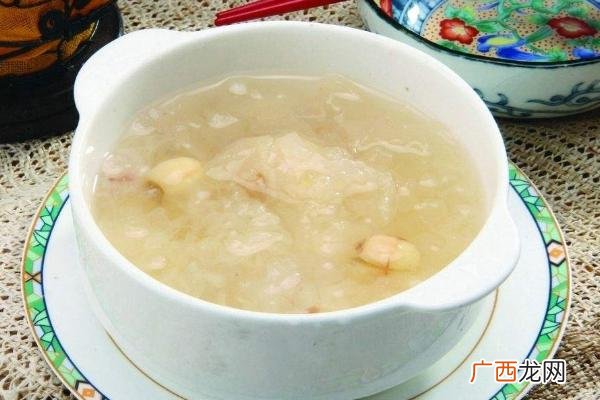 银耳不焯水能吃吗,鲜银耳为啥要焯水？