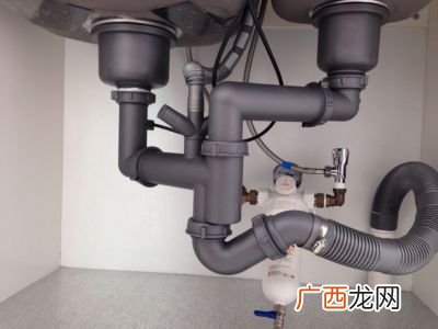 怎样清理下水管道内的污垢,厕所下水道管里面的圬垢怎么去除?