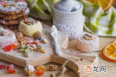 做蛋糕需要什么材料和什么工具,做蛋糕需要什么设备啊？