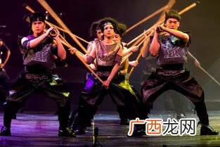 愿为市鞍马的市是什么意思,木兰诗中的市是什么意思?
