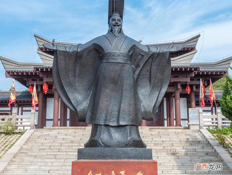 历史上秦始皇到底是怎样的人 秦始皇是哪个朝代的人物