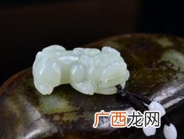 第二点要切记 貔貅吊坠的佩戴忌讳，千万别戴错!
