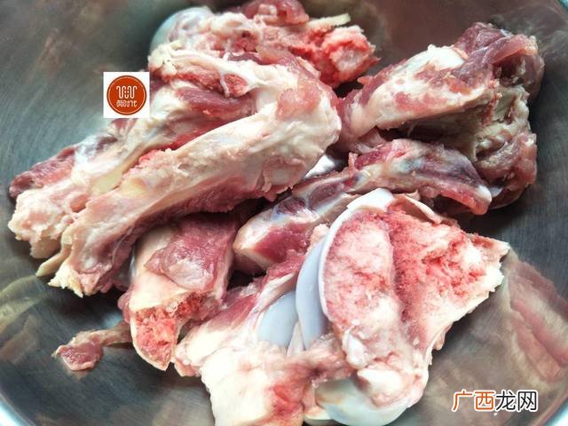 猪颈骨为什么比排骨便宜,为什么猪肉比排骨便宜？