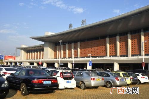 泉州动车站在哪里,泉州动车到底有几个站？