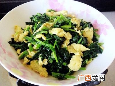 菠菜炒鸡蛋的营养功效,菠菜炒鸡蛋怎样做？