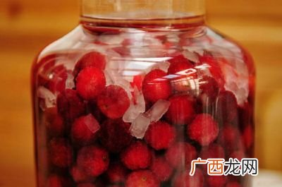 杨梅酒制作比例,泡杨梅酒时杨梅与酒的比例？