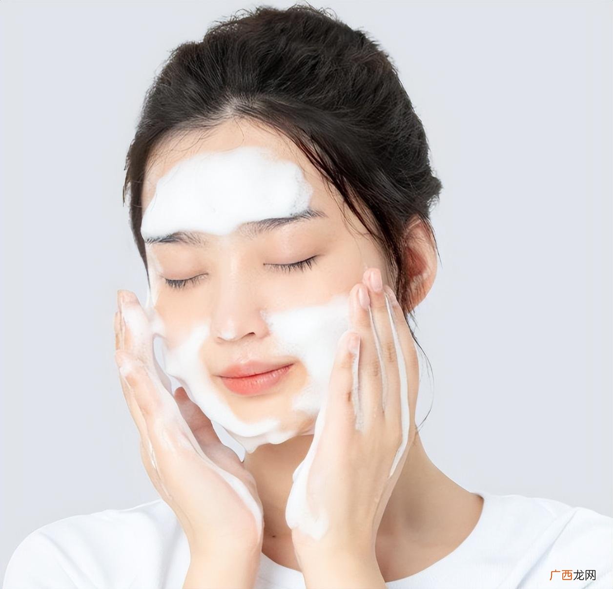 坚持硫磺皂洗澡洗脸皮肤的变化 上海硫磺皂可以洗脸吗