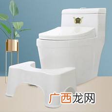 坐马桶踩凳子科学吗,正确坐马桶的姿势?
