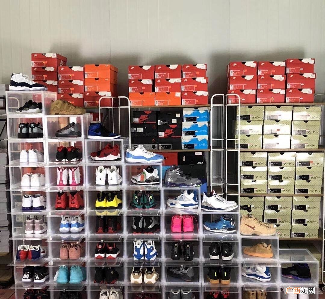 Sneaker的本意是胶底鞋,AKA硫化布胶靴 Sneaker是什么梗