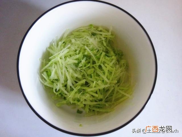 哪些水果可以做馅,做蛋糕红豆夹心馅和水果夹心哪个合算？