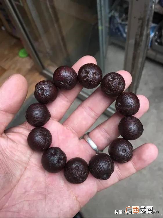 文玩盘黑了怎么办？别着急还是能挽救得 文玩发黑怎么处理