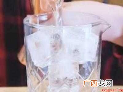 干马天尼鸡尾酒配方