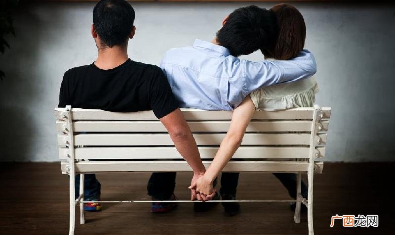 男人出轨后面对妻子的心理 跟老婆感情好的男人出轨心理