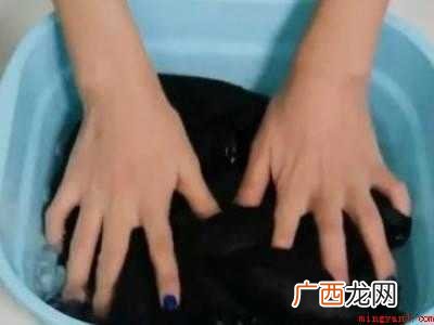 如何去除衣服上的汗臭味