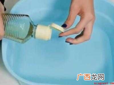 如何去除衣服上的汗臭味