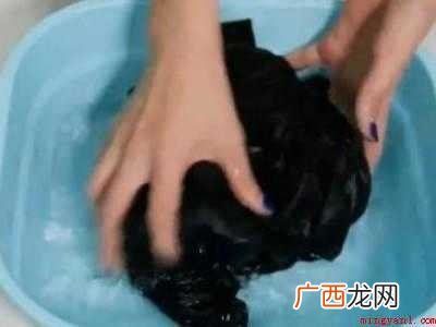 如何去除衣服上的汗臭味