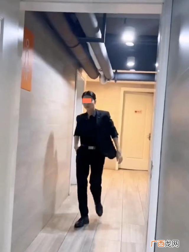 外出遇到这种情况应该怎么办 女生把自己当男生现象