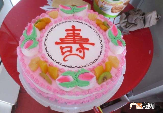 生日蛋糕可以放多久夏天常温,蛋糕的保质期多久？