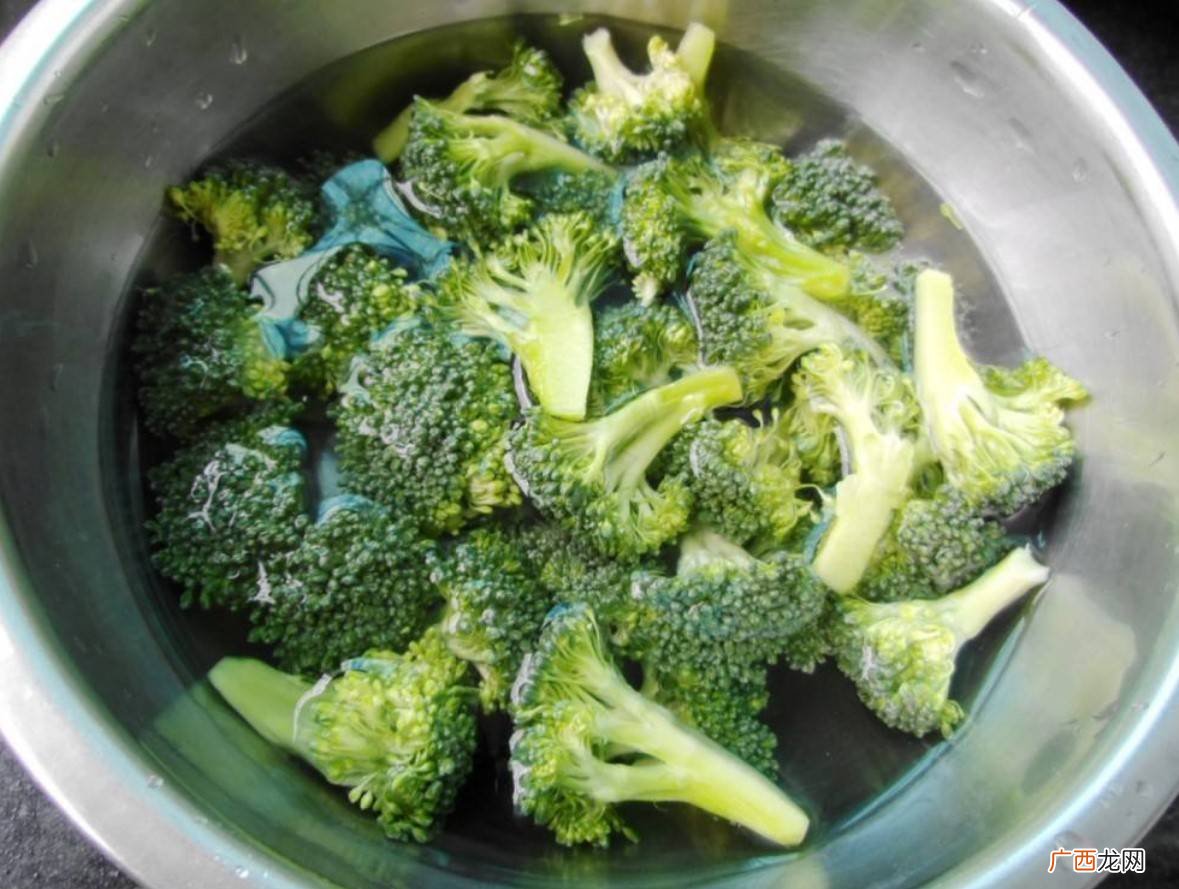 西兰花用焯水么,西兰花做汤用不用焯？