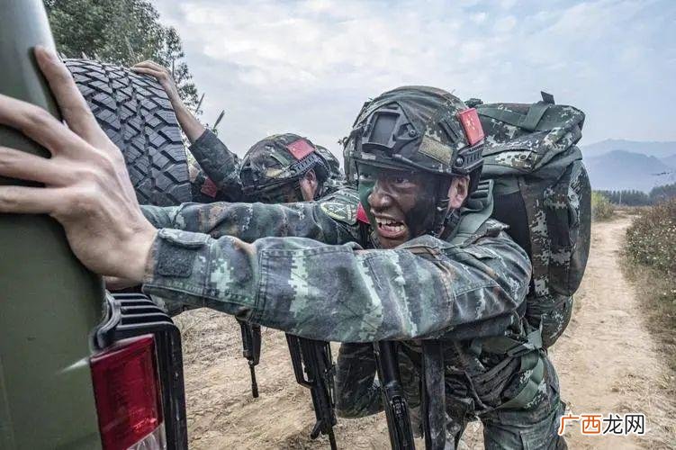 普通人当兵是陆军好还是武警好 陆军累还是武警累