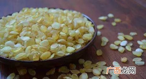 皂角米一般需要泡多久,皂角米用冷水还是热水？