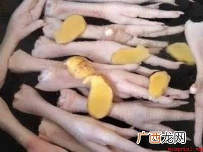 柠檬无骨鸡爪的操作步骤 柠檬无骨鸡爪的教程