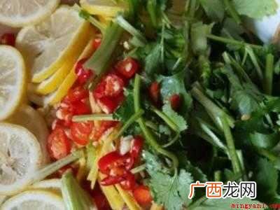 柠檬无骨鸡爪的操作步骤 柠檬无骨鸡爪的教程