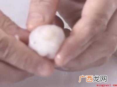 小墨鱼怎么处理干净