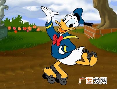 唐老鸭叫什么名字,米老鼠里面的一只土黄色的狗它的名字叫什么？