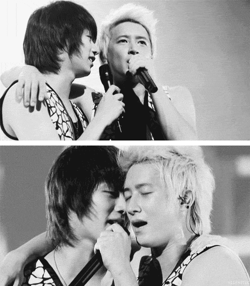 指男子大牌明星团队Super Junior中的韩庚和金希澈( 庚澈是什么梗