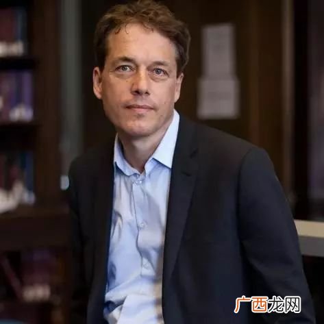 贝克特是哪个国家的,戈多到底是谁啊？