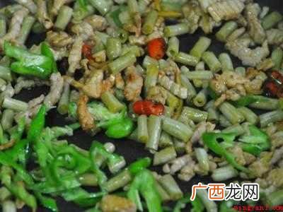 酸豆角怎么炒好吃的做法家常