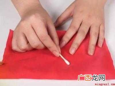 t恤衫上的胶印图案怎么去掉
