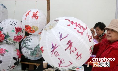 纱灯的特点,花灯的特点作文？