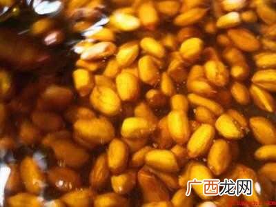 虎皮花生米的家庭做法