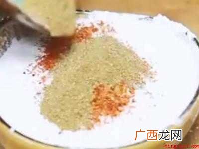 虎皮花生米的家庭做法