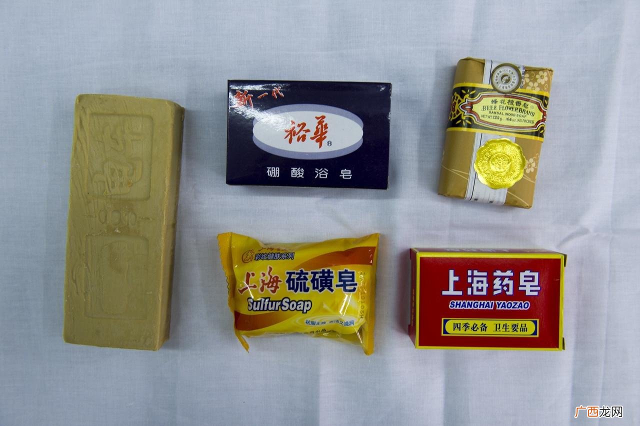 硫磺皂洗脸洗澡要注意哪些 硫磺皂洗澡的好处与坏处