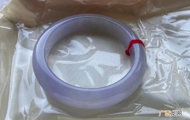 鉴定翡翠手镯真假小妙招 如何鉴别翡翠的真假对照图