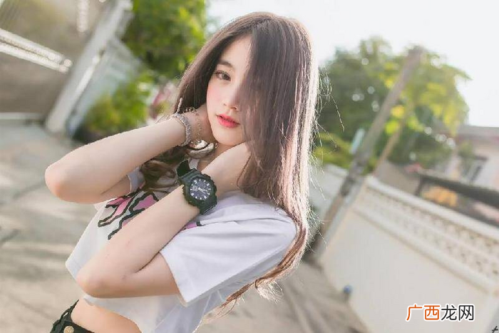 第一次怎么和刚加的女生聊天  刚认识的女生聊天技巧示范