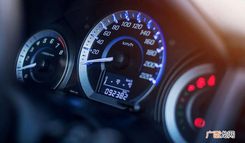 仪表盘上ECO有什么作用 汽车显示eco是什么意思