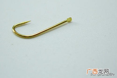无倒钩的鱼钩跑鱼的原因有哪些 无倒刺鱼钩容易跑鱼吗