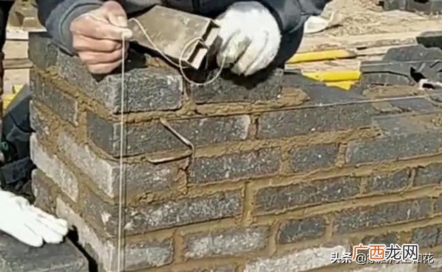 怎样放垂直线保持墙的垂直和水平 新手砌砖墙怎样才能垂直