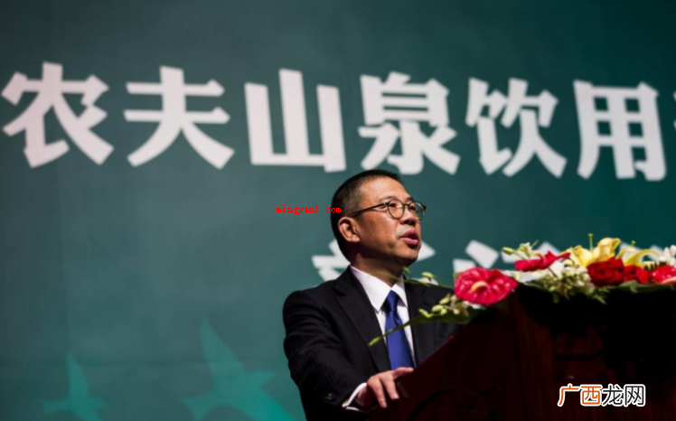福布斯世界富豪榜:钟睒财富689亿美金,财富来源于为农夫山泉 中国首富是谁第一？