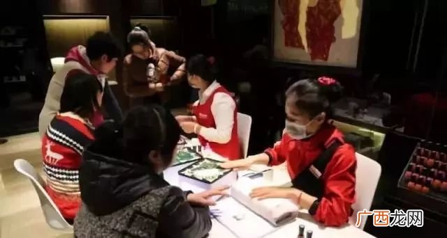 海底捞大学生打几折,专科大学生吃海底捞打多少折?