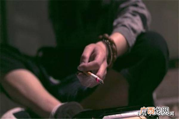 烟头中心温度可达多少度,燃着的烟头温度能达到多少？