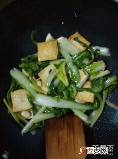 青菜豆腐怎么炒,白菜豆腐土豆胡萝卜如何炒？