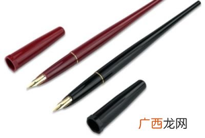绘画笔的种类有哪些,丙烯笔和油漆笔区别？