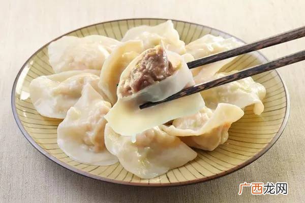 饺子热量高吗,30个饺子热量？