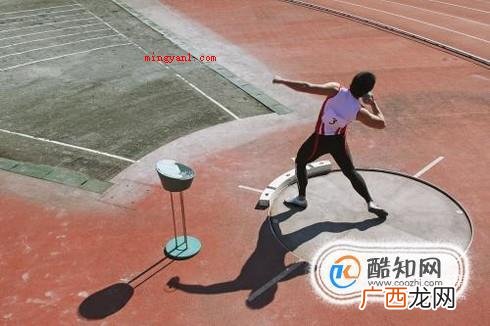 你了解扔铅球的方法方式吗?一起来瞧瞧吧 扔铅球的技巧方法